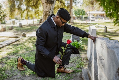 recueillement cimetière